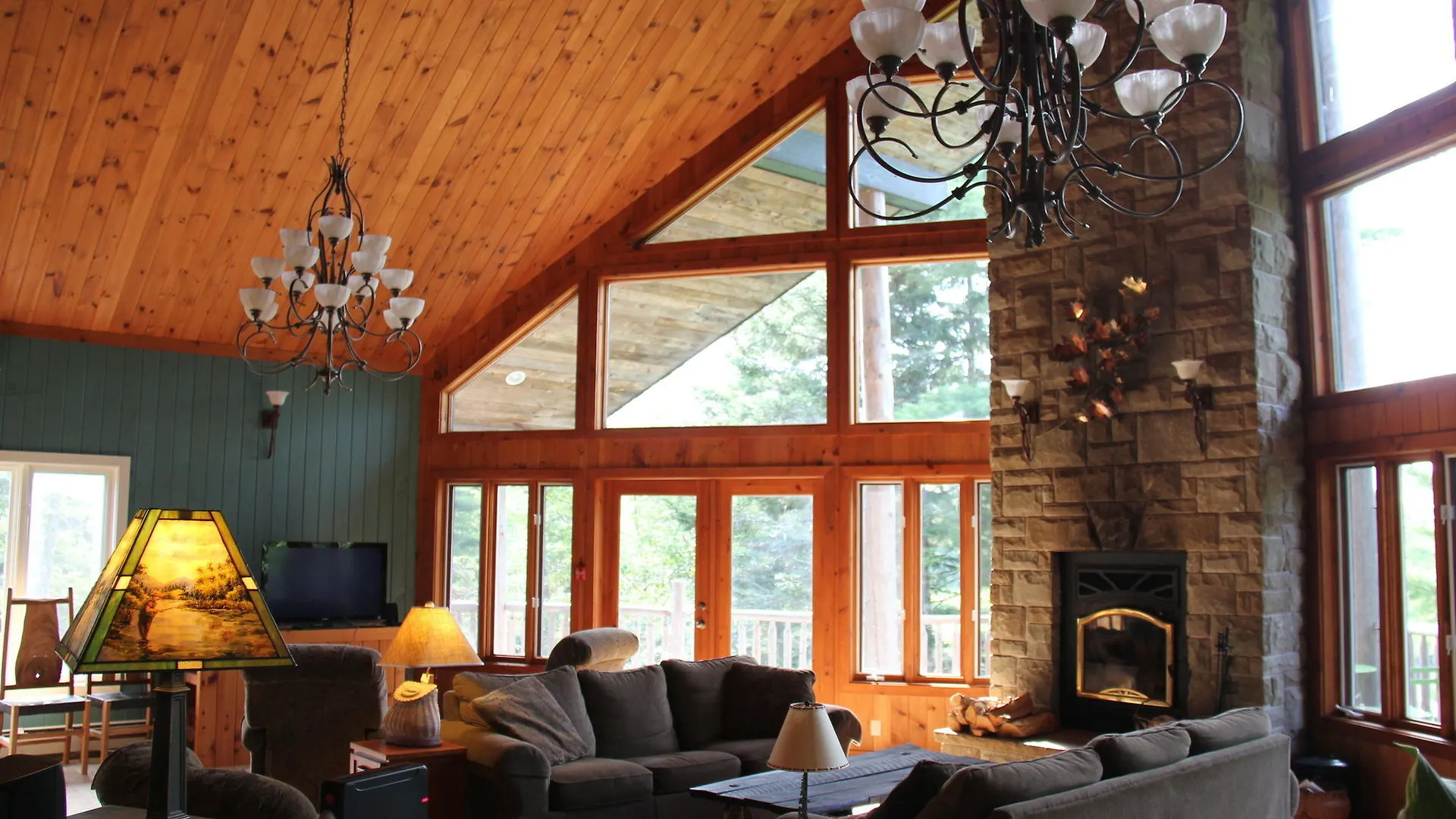 Trout Point Lodge Of Nova Scotia East Kemptville Resort