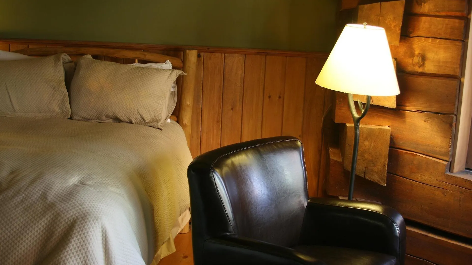 ***** Resort Trout Point Lodge Of Nova Scotia East Kemptville Canada